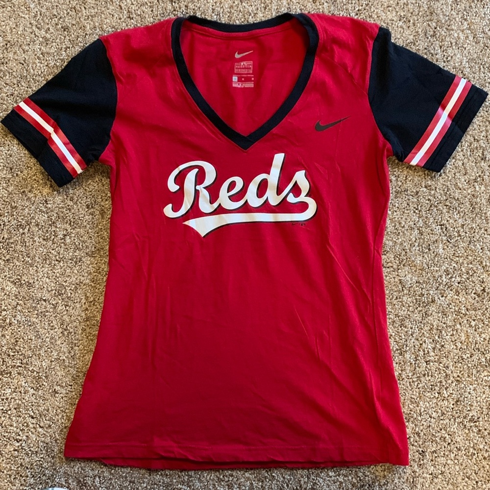 Nike Reds Tee - Picture 1 of 6